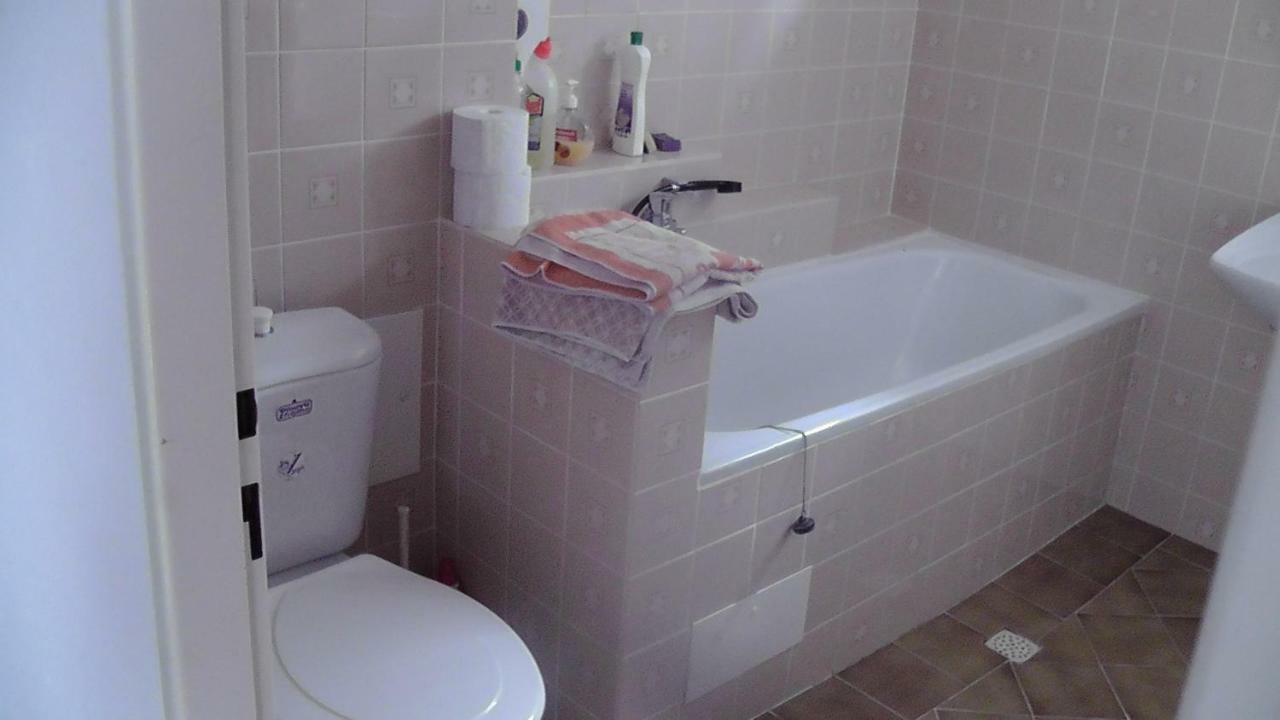 Apartman 6 Km Od Centra Banskej Bystrice Banska Bystrica Luaran gambar